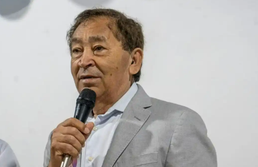 Prefeito de Tabo�o da Serra, Jos� Apr�gio, � baleado em ataque na Rodovia R�gis Bittencourt