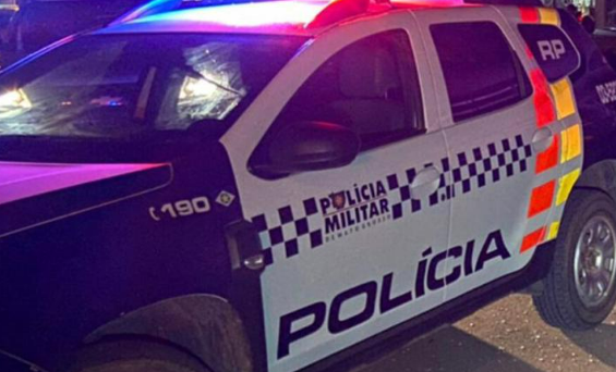 Homem morre ap�s tentar atacar policial com faca em Cuiab�