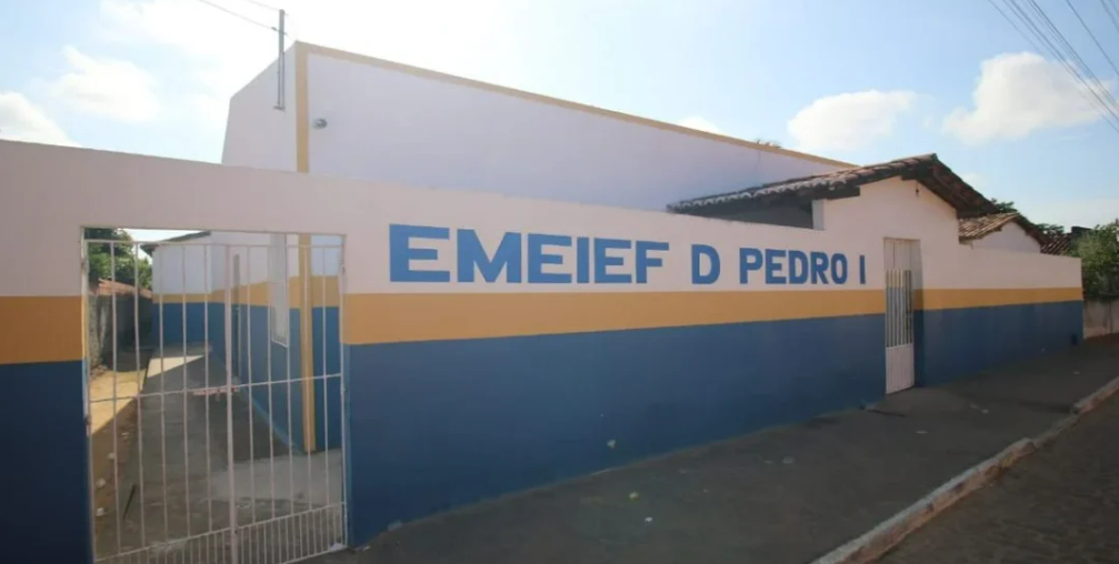 Aluno mata tr�s colegas e comete suic�dio em escola na Bahia; governador decreta luto oficial