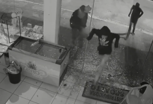 Suspeitos quebram vidra�a de distribuidora e furtam produtos em Pontes e Lacerda