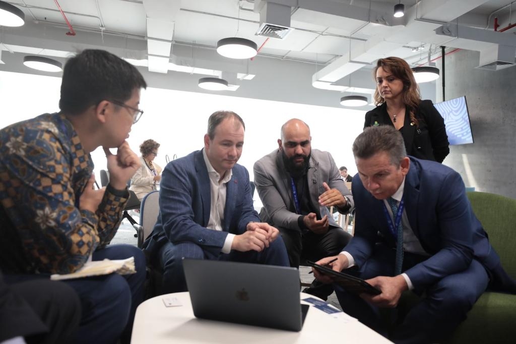 Governador articula venda de cr�ditos de carbono de MT a Singapura