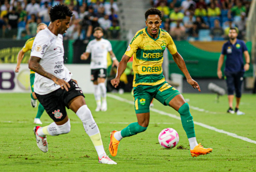 Cuiab� sofre derrota em casa e se complica na luta contra o rebaixamento