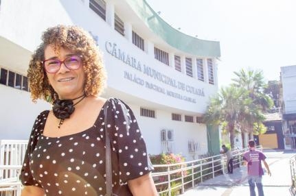 Edna Sampaio celebra volta para a C�mara na ter�a