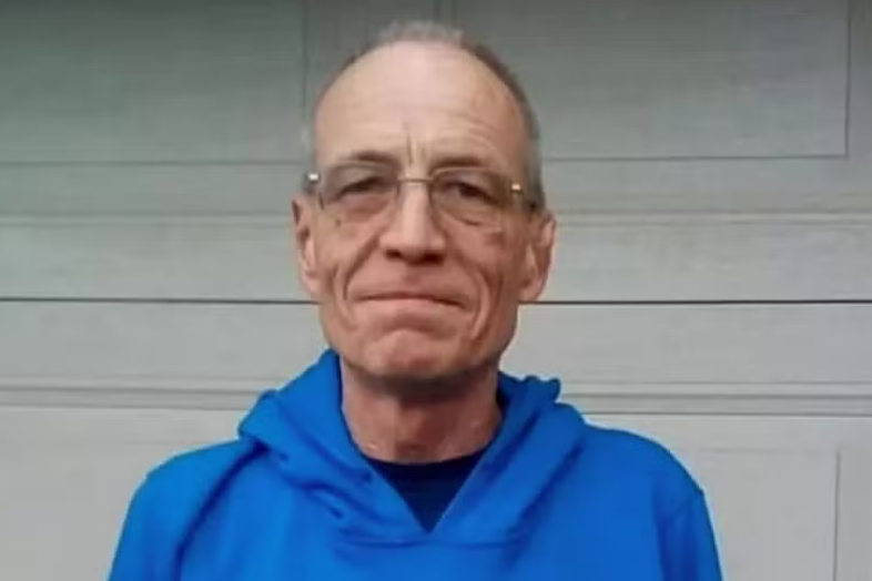 Homem alega ser 'filho secreto' do Rei Carlos III e pede exame de DNA para comprovar paternidade ​