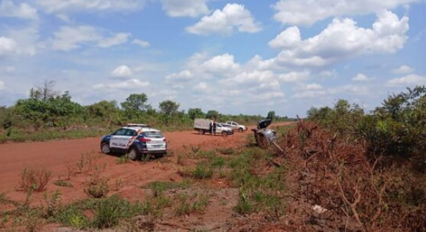 Homem morre e duas pessoas ficaram feridas em capotamento na zona rural de Porto Alegre do Norte