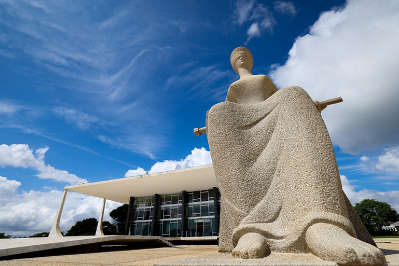 STF adia julgamento sobre regras para esteriliza��o volunt�ria