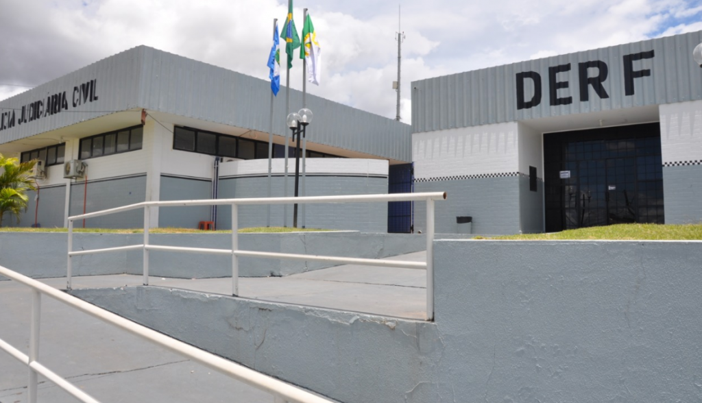 Joias furtadas de v�tima s�o recuperadas pela Pol�cia Civil em empresa de penhor em Cuiab�