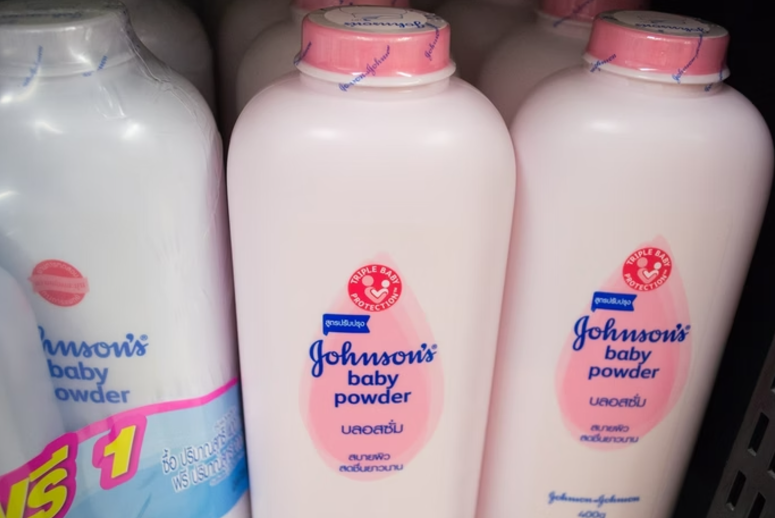 Mulheres acusam talco da Johnson & Johnson de causar cncer de ovrio