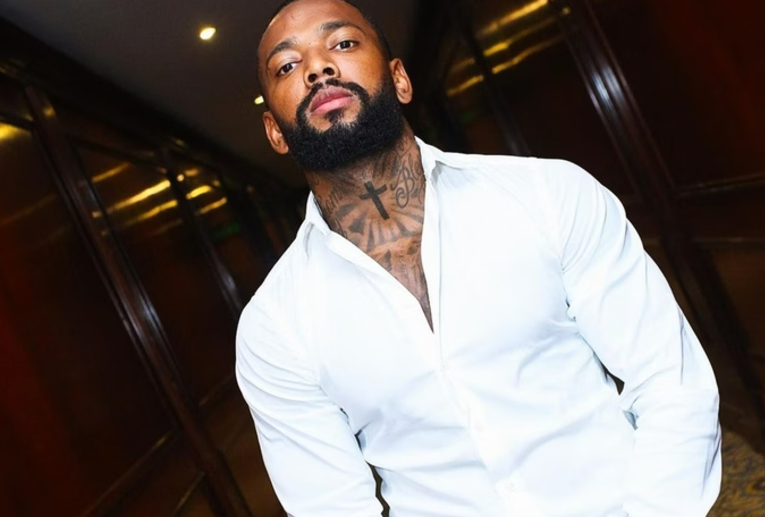 M�e de Nego do Borel sai em defesa do cantor ap�s briga de rua