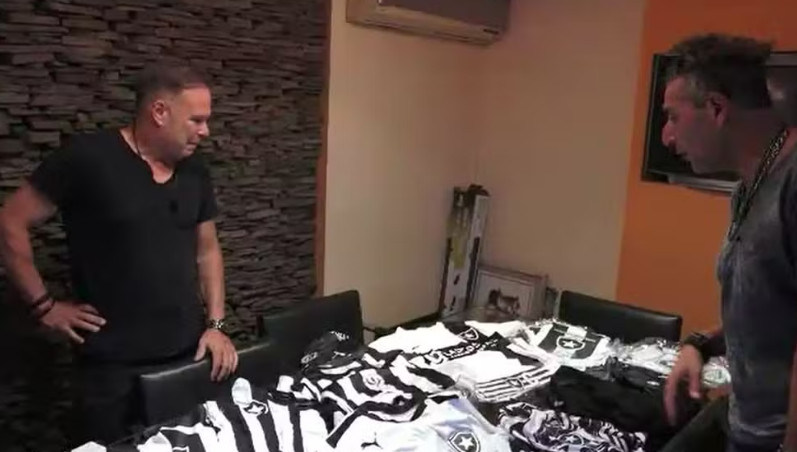 Idolatria a Garrincha fez donos de sorveteria na Argentina criarem time amador inspirado no Botafogo