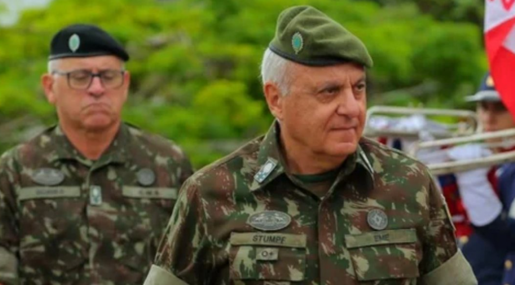 General apontado como informante de Alexandre de Moraes foi cotado para comando do Exrcito