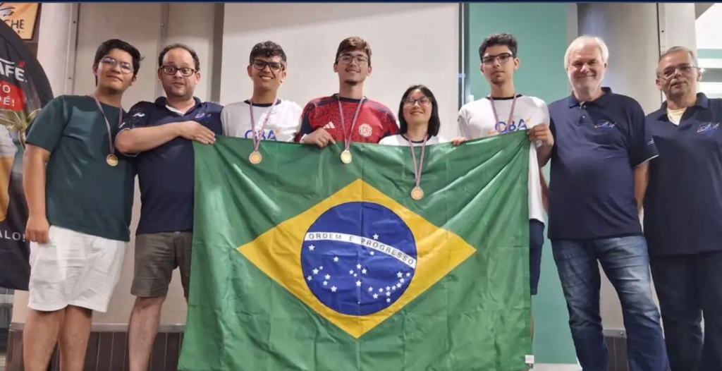 Brasileiros ganham medalhas em Olimpada de Astronomia e Astronutica