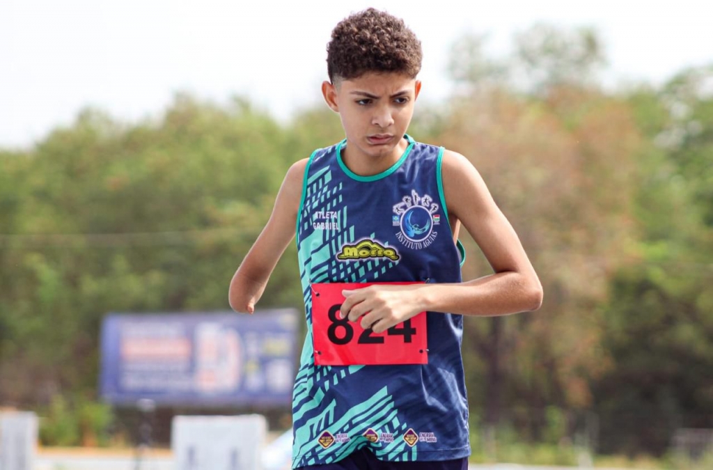 Jovem cuiabano � destaque brasileiro no atletismo nas Paral�mpiadas Escolares