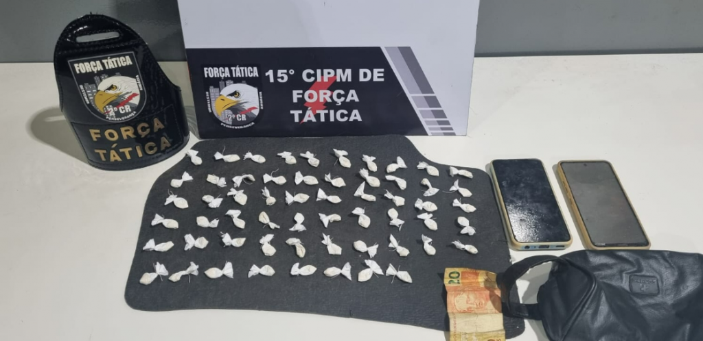 Pol�cia prende tr�s suspeitos de tr�fico de drogas em resid�ncia abandonada em V�rzea Grande