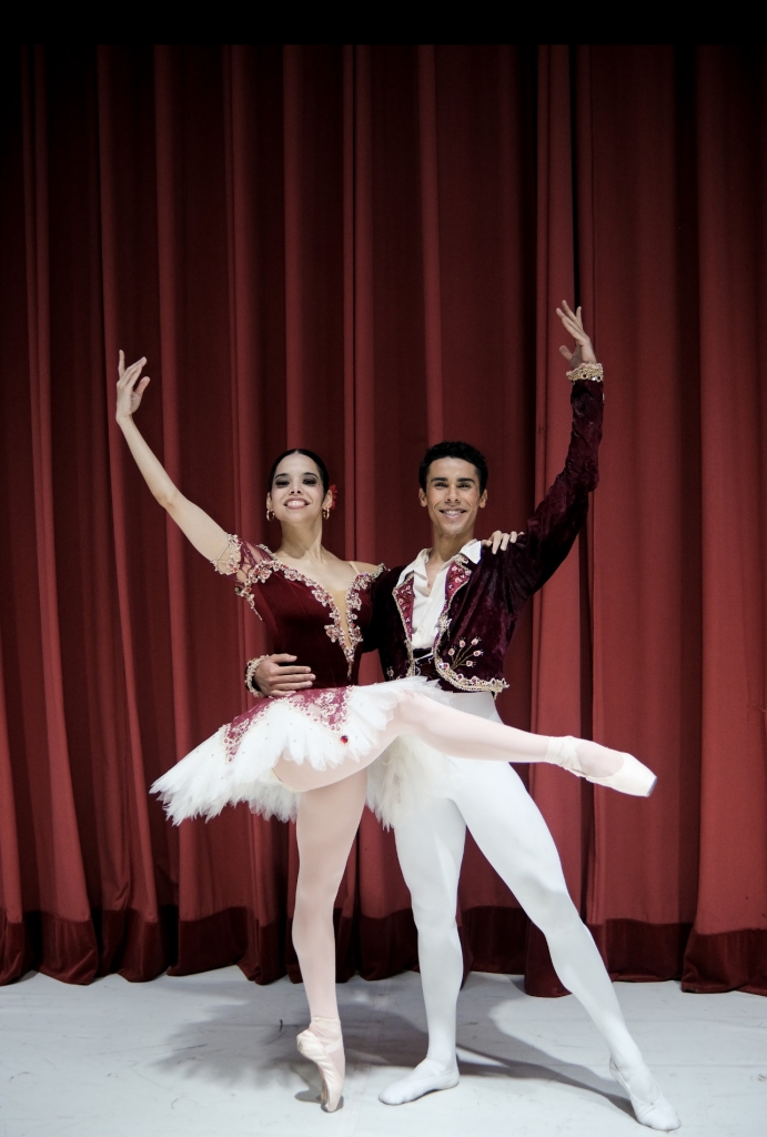 Espet�culos e entrega de Mo��o de Aplausos fecham programa��o da 16� Mostra de Dan�a de Mato Grosso