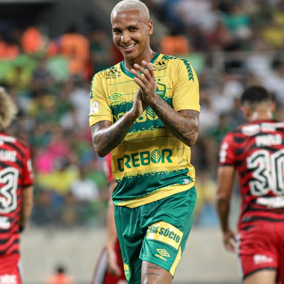 Cuiab� Retorna ao CT ap�s Maratona Fora de Casa