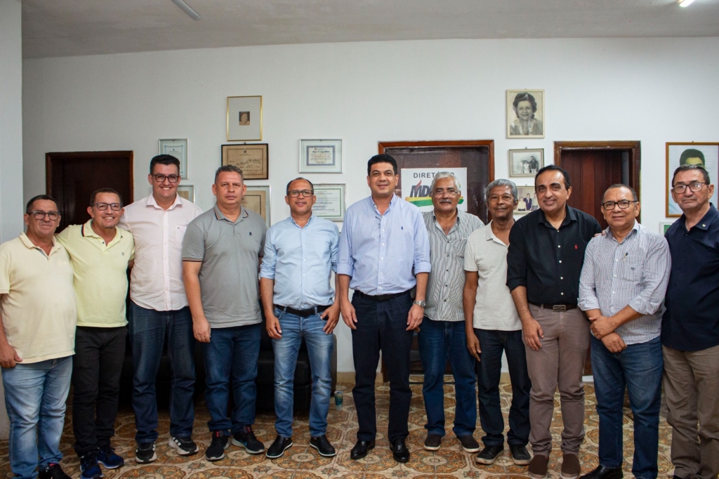 Kalil Baracat amplia base de apoio ao projeto de reeleio em Vrzea Grande