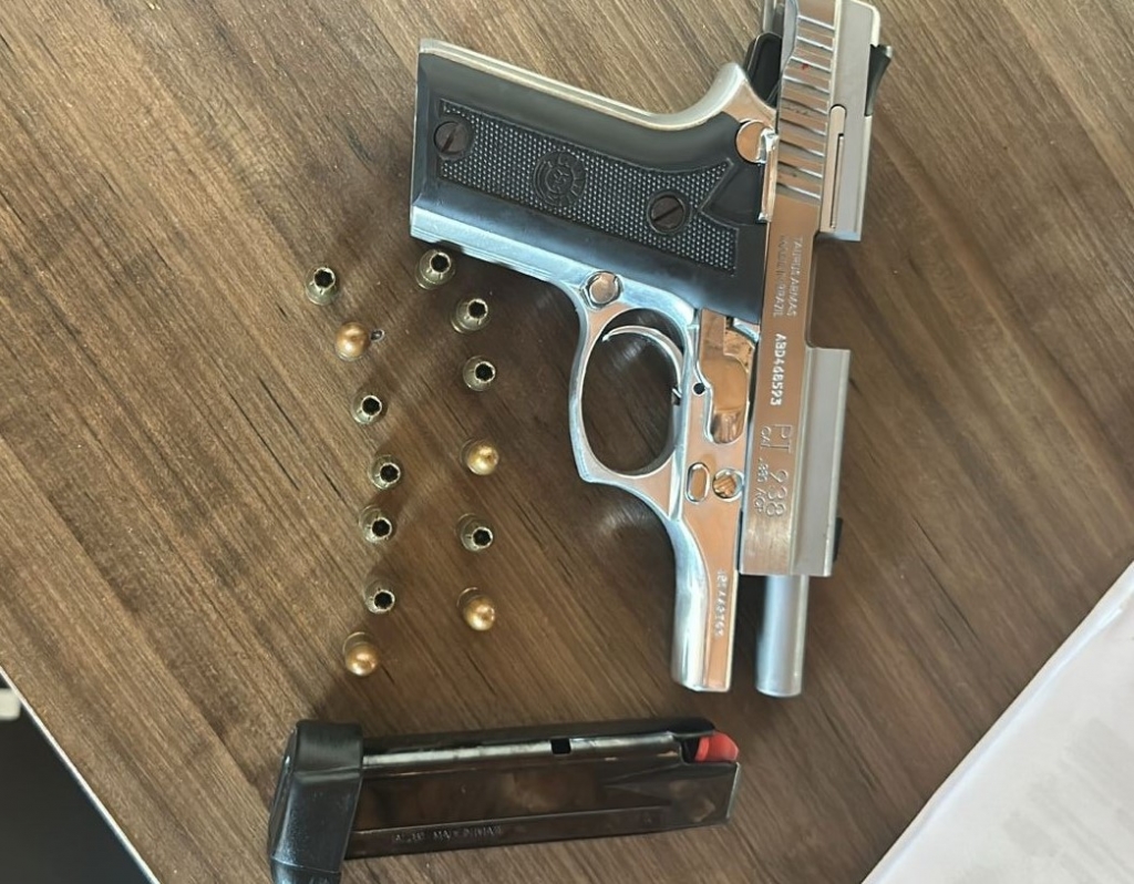 Opera��o Venda Cancelada apreende armas e ve�culos de investigados que usaram revenda de carros para o tr�fico