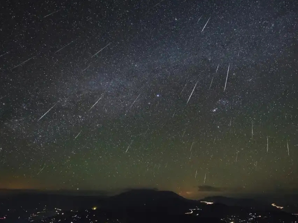 �ltima grande chuva de meteoros do ano ocorre na noite desta sexta