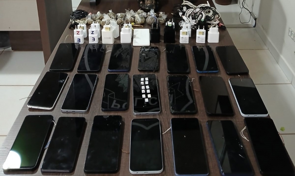 Nova varredura apreende mais de 20 celulares e drogas na Penitenci�ria de Rondon�polis