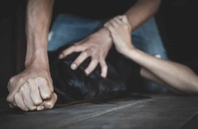 Homem � Preso por Abusar de Enteada de 11 Anos 