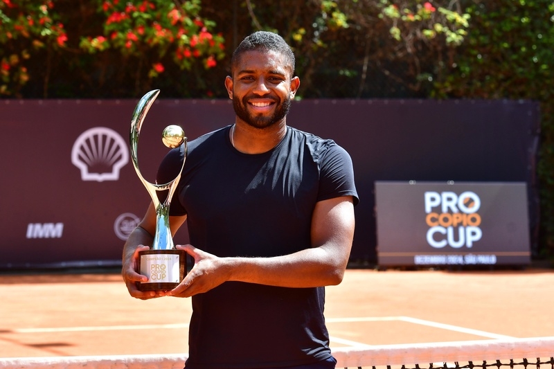 Jo�o Lucas Reis � o primeiro brasileiro confirmado no Rio Open 2025