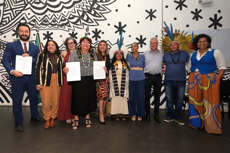 Governo Federal assina acordo para promover e desenvolver etnoturismo em territ�rios ind�genas