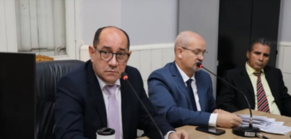 C�mara de C�ceres aprova aumento salarial para prefeita, vice e vereadores