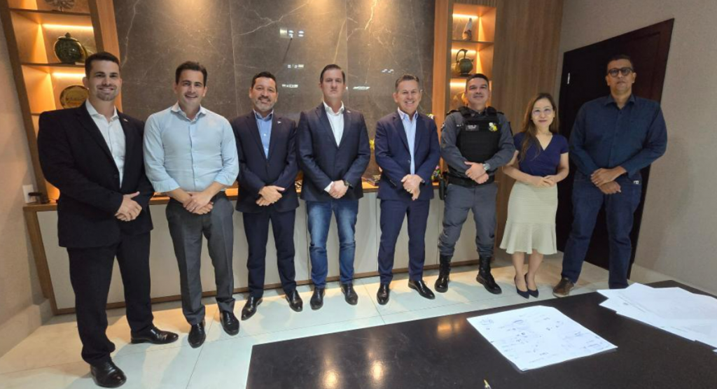 Governador Mauro Mendes anuncia nova Lei Org�nica para impulsionar carreiras na Pol�cia Militar e Bombeiros em Mato Grosso