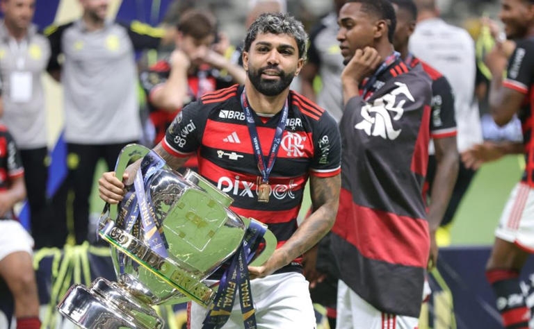 Um m�s ap�s deixar o Flamengo, Gabigol assina contrato e ir� receber R$ 1,5 milh�o no Cruzeiro