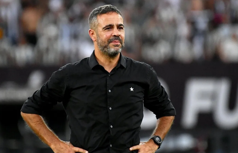 Artur Jorge deixa o Botafogo ap�s conquistas e acerta com clube do Catar