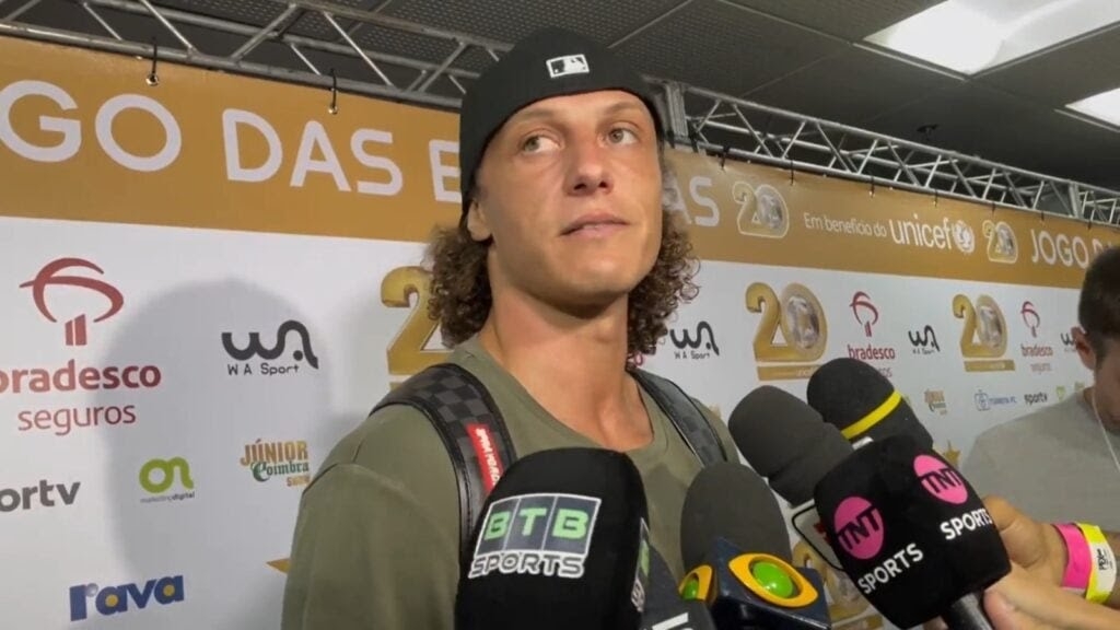 David Luiz critica Flamengo e revela que soube de sa�da pelas redes sociais