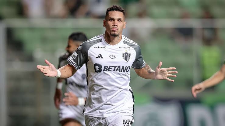 Atltico-MG confirma venda de Paulinho ao Palmeiras
