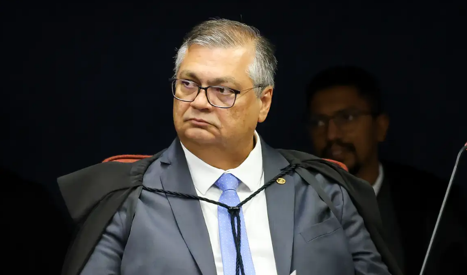 Ministro Flvio Dino autoriza liberao de R$ 370 Milhes em emendas para sade