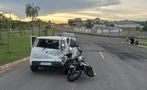 Motociclista morre ap�s colis�o com carro em V�rzea Grande
