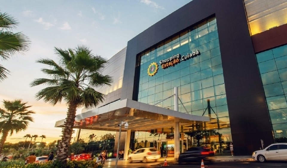 Seguran�a � preso suspeito de estuprar menino de nove anos no banheiro do Shopping Esta��o