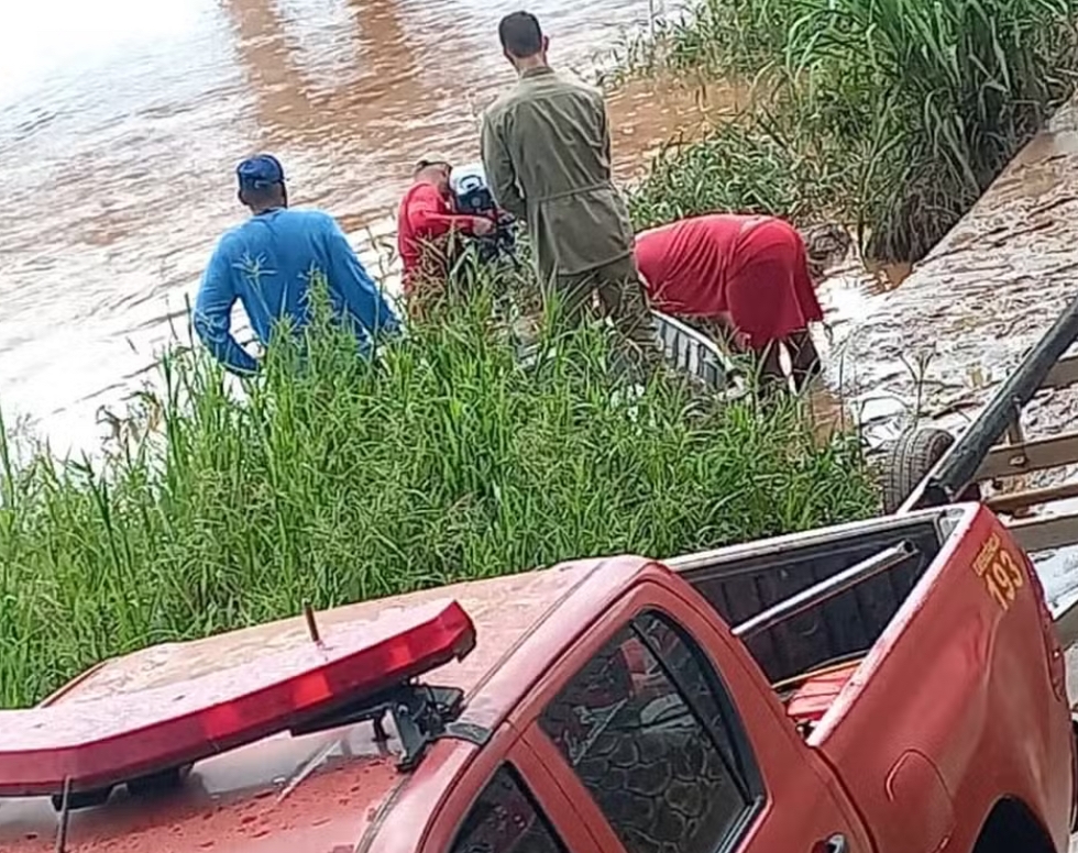 Jovem desaparece aps tentar atravessar rio nadando em MT