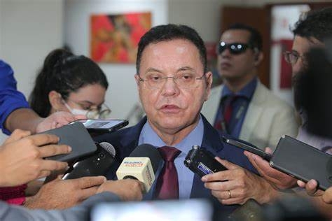 Botelho descarta nova disputa  Prefeitura e diz que buscar reeleio na AL