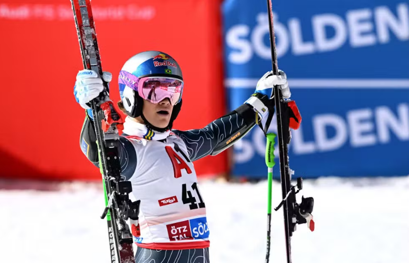 Brasileiro Lucas Pinheiro conquista prata hist�rica no circuito mundial de esqui alpino na Su��a