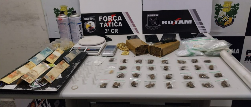 PM prende sete membros de fac��o criminosa com drogas e carro roubado em Sorriso