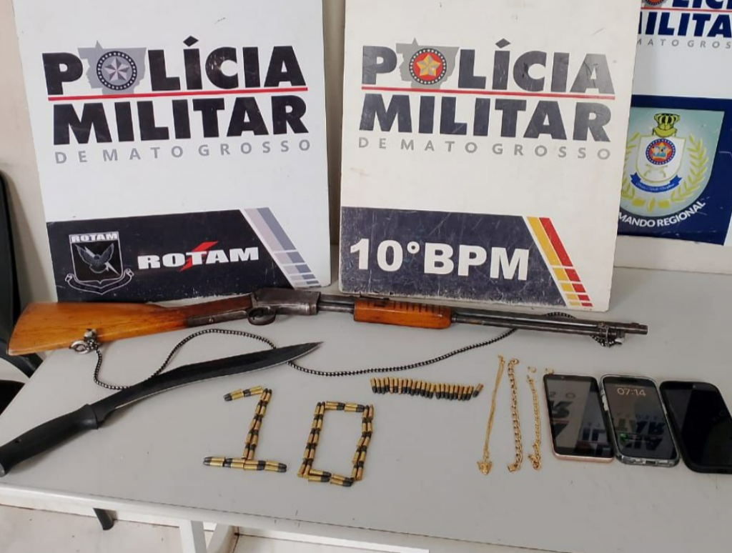 PM resgata casal mantido em c�rcere privado em ch�cara na Estrada do Manso