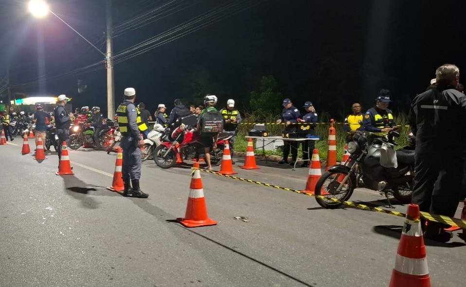  Opera��o Lei Seca termina com 2 pris�es por embriaguez e 47 motocicletas guinchadas