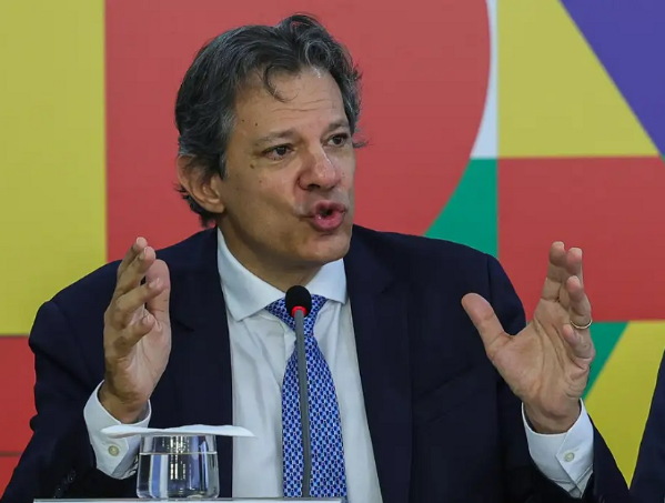 Isen��o do Imposto de Renda para quem ganha at� dois sal�rios m�nimos ser� mantida em 2025, afirma ministro da Fazenda