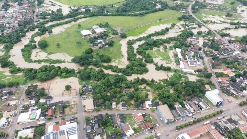 Temporal deixa fam�lias desabrigadas no interior do Estado