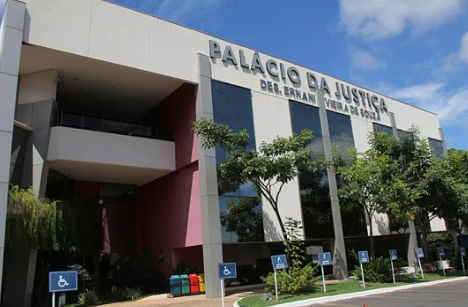 Juza de MT que ficou afastada da carga por 12 anos receber R$ 5,7 milhes de retroativo