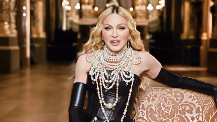 MESMO EMBOLSANDO R$ 17 MILHES, MADONNA FAZ VRIAS RECLAMAES SOBRE O RIO DE JANEIRO