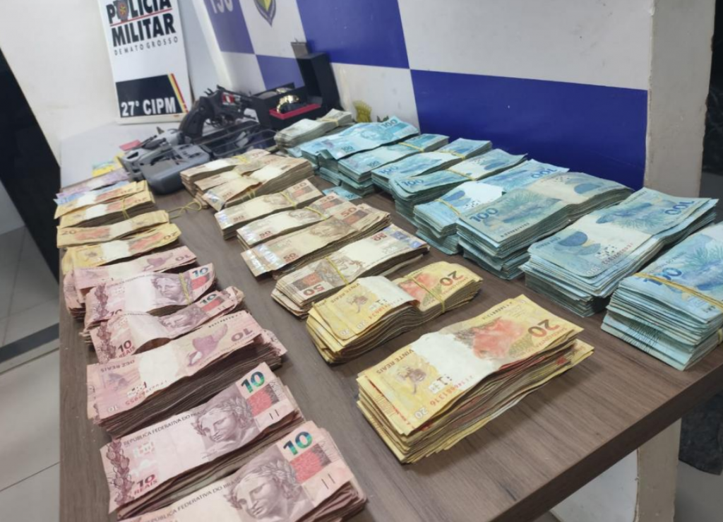 Pol�cia apreende R$ 320 mil e tr�s suspeitos morrem em confronto em Confresa