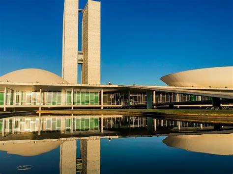 Senadores de fora enviaram para MT mais de R$ 142 mi