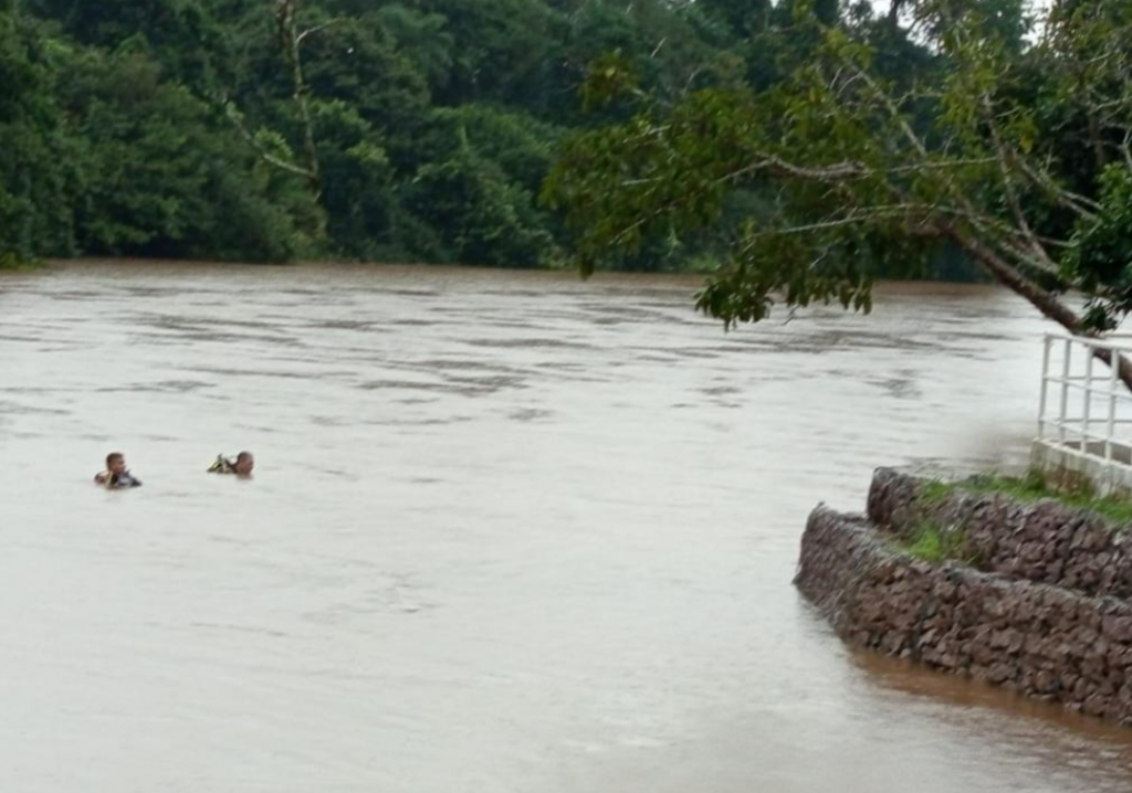 Bombeiros localizam corpo de crian�a afogada no rio Jauru em Porto Esperidi�o