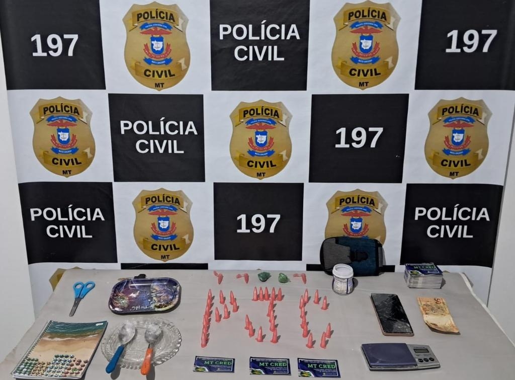 Pol�cia Civil flagra jovem vendendo entorpecentes em Pedra Preta